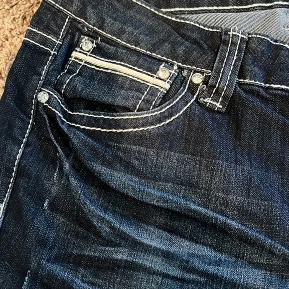 ND Weekend low rise Indigo Distressed Bling jean. Size 12. - Picture 4 of 10